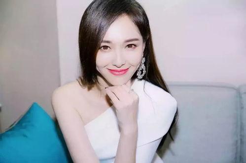 娱乐吃瓜女艺人官宣微博