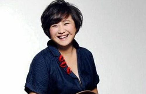 娱乐吃瓜酱贾玲,娱乐吃瓜界的“瓜王”，揭秘娱乐圈幕后故事