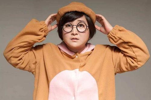 娱乐圈吃瓜喜剧女星是谁,揭秘“吃瓜喜剧女星”背后的故事