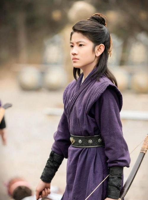 娱乐吃瓜解说女艺人,揭秘女艺人吃瓜大事件